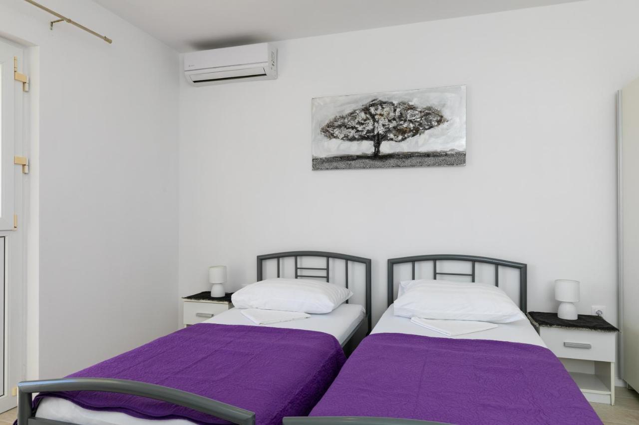Apartments Karol & Mara 米利尼 外观 照片